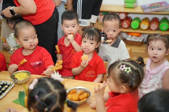 Nghỉ hè, phụ huynh Hà Nội tốn tiền triệu để 'giữ chân' con- Ảnh 1.