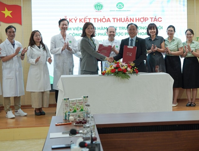 Ngọc Châu ký kết thỏa thuận hợp tác cùng Bệnh Viện Răng Hàm Mặt Trung Ương Hà Nội- Ảnh 1. Ngọc Châu ký kết thỏa thuận hợp tác cùng Bệnh Viện Răng Hàm Mặt Trung Ương Hà Nội- Ảnh 1.