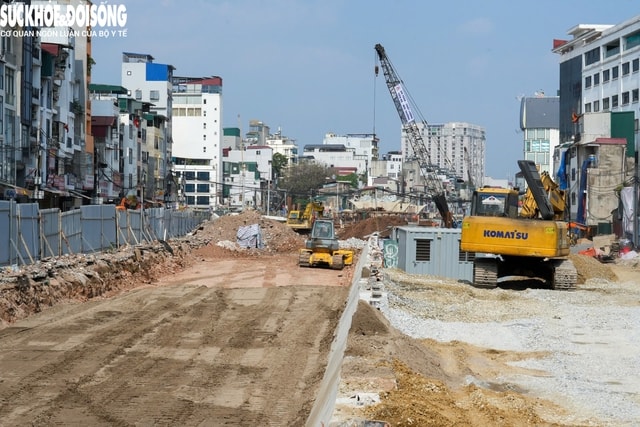 Diện mạo mới đường vành đai 1 nhiều đoạn được thảm nhựa- Ảnh 9. Diện mạo mới đường vành đai 1 nhiều đoạn được thảm nhựa- Ảnh 9.