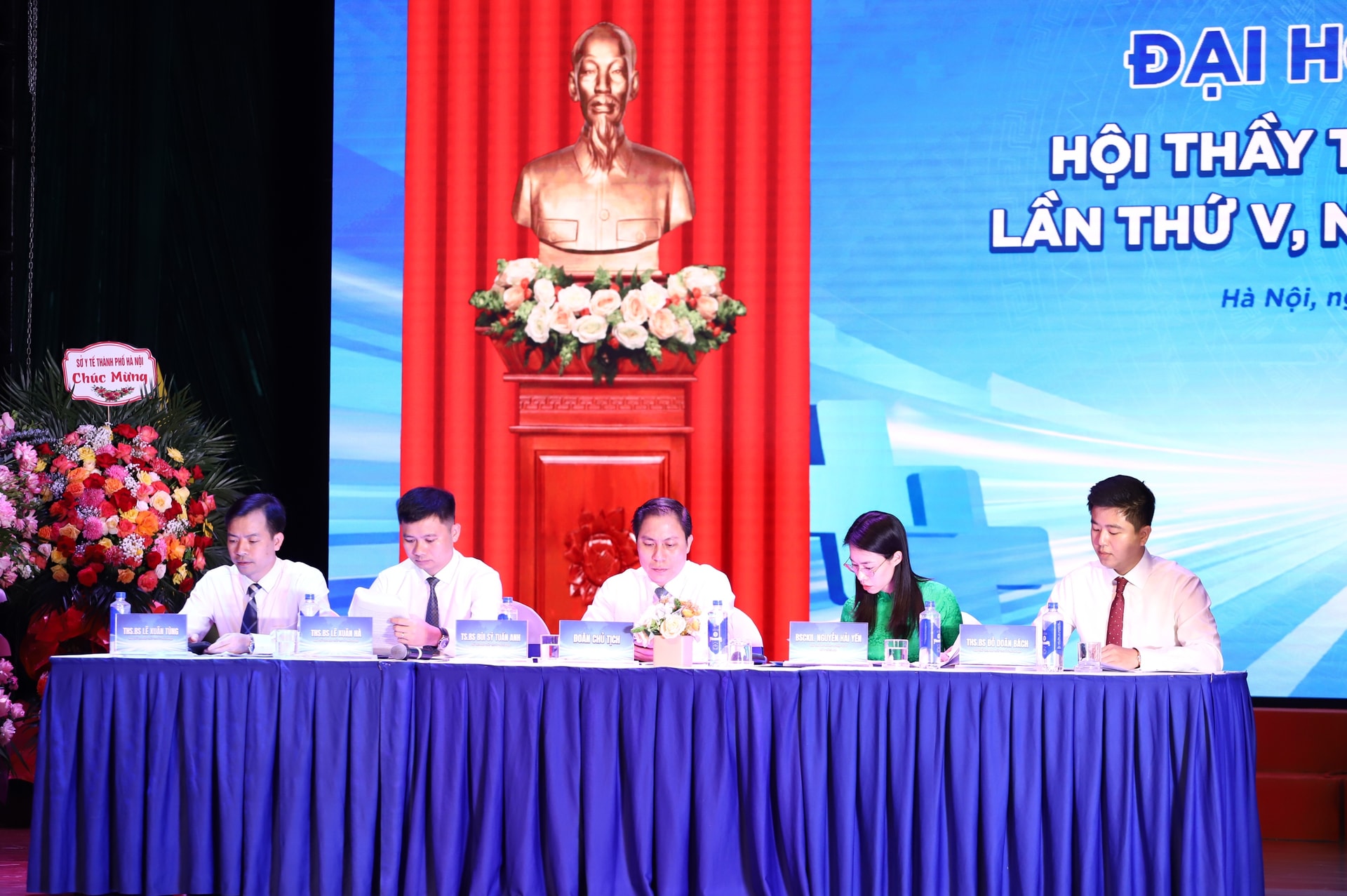Đại hội Hội Thầy thuốc trẻ Hà Nội: Phát huy trí tuệ, nhiệt huyết vì sức khỏe cộng đồng- Ảnh 8. Đại hội Hội Thầy thuốc trẻ Hà Nội: Phát huy trí tuệ, nhiệt huyết vì sức khỏe cộng đồng- Ảnh 8.