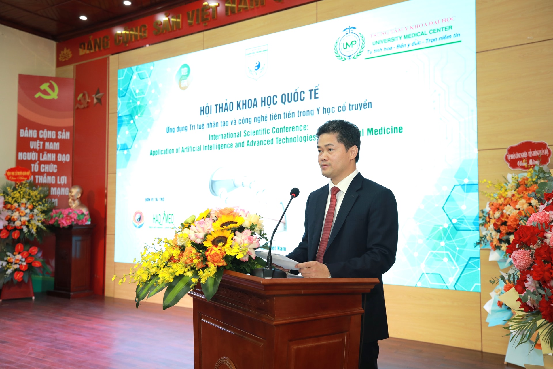 Thứ trưởng Vũ Mạnh Hà: AI có thể hỗ trợ mở ra không gian phát triển mới cho y học cổ truyền- Ảnh 1. Thứ trưởng Vũ Mạnh Hà: AI có thể hỗ trợ mở ra không gian phát triển mới cho y học cổ truyền- Ảnh 1.