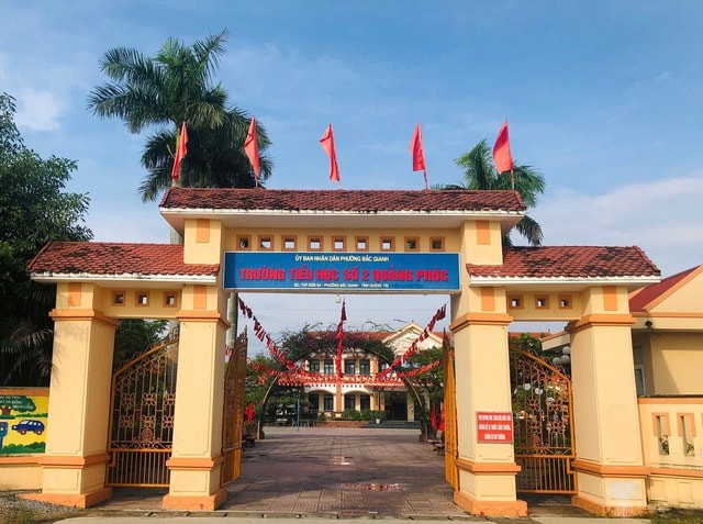 Bắt tạm giam hiệu trưởng nghi nhận hối lộ- Ảnh 2. Bắt tạm giam hiệu trưởng nghi nhận hối lộ- Ảnh 2.