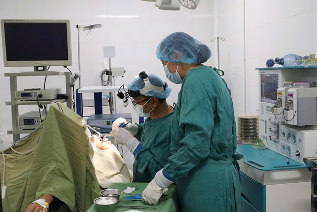 Nâng tầm chất lượng khám, chữa bệnh vì sức khỏe Nhân dân- Ảnh 3. Nâng tầm chất lượng khám, chữa bệnh vì sức khỏe Nhân dân- Ảnh 3.