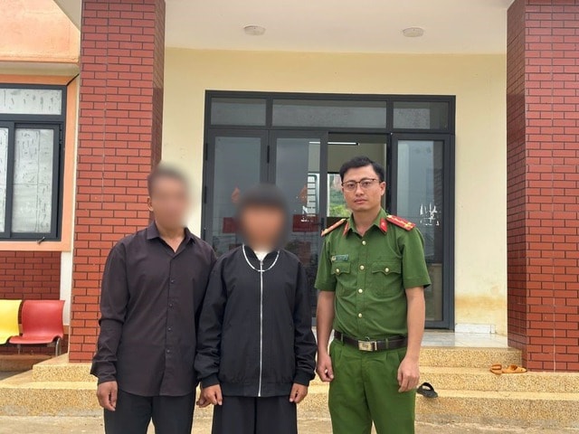 Ngăn chặn kịp thời 6 thanh thiếu niên bị dụ dỗ rời quê đi làm 'việc nhẹ lương cao'- Ảnh 2. Ngăn chặn kịp thời 6 thanh thiếu niên bị dụ dỗ rời quê đi làm 'việc nhẹ lương cao'- Ảnh 2.