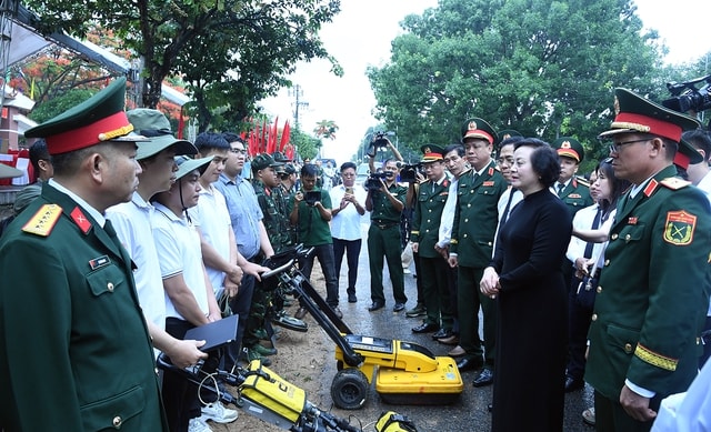 Phó Thủ tướng Phạm Thị Thanh Trà dự lễ truy điệu, an táng 16 hài cốt liệt sĩ- Ảnh 3.