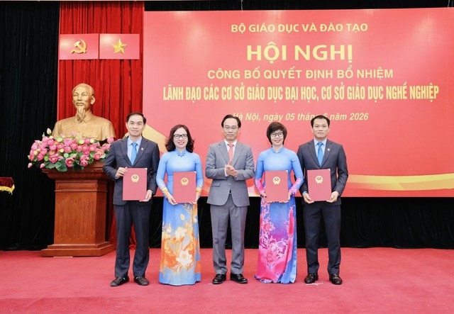 Bộ GD&ĐT bổ nhiệm lãnh đạo 51 cơ sở giáo dục đại học, cơ sở giáo dục nghề nghiệp- Ảnh 1. Bộ GD&ĐT bổ nhiệm lãnh đạo 51 cơ sở giáo dục đại học, cơ sở giáo dục nghề nghiệp- Ảnh 1.