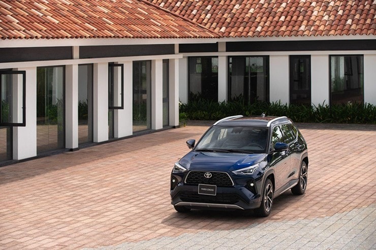 Giá xe Toyota Yaris Cross lăn bánh tháng 6/2026, ưu đãi 50% phí trước bạ