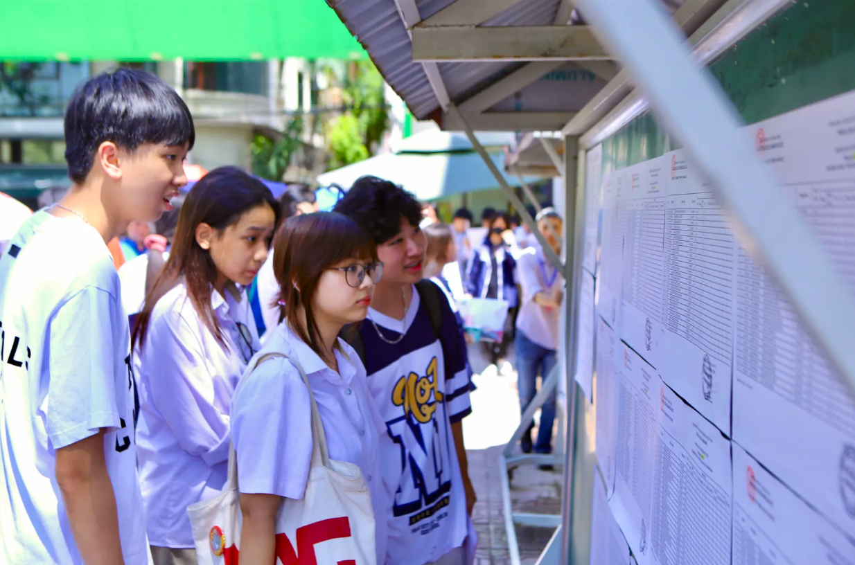 Sẵn sàng mọi phương án y tế phục vụ Kỳ thi tốt nghiệp THPT năm 2026- Ảnh 1. Sẵn sàng mọi phương án y tế phục vụ Kỳ thi tốt nghiệp THPT năm 2026- Ảnh 1.