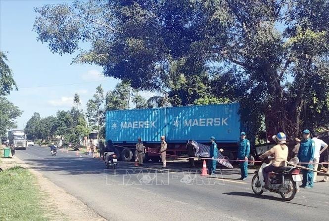 Lâm Đồng: Hỗ trợ gia đình các nạn nhân trong vụ tai nạn giao thông nghiêm trọng- Ảnh 1.