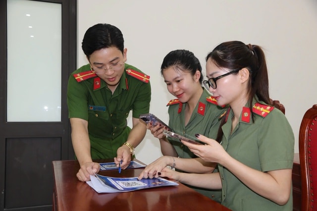 Gần dân từ không gian số- Kỳ cuối: Công an xã đưa AI đến với người dân- Ảnh 6. Gần dân từ không gian số- Kỳ cuối: Công an xã đưa AI đến với người dân- Ảnh 6.