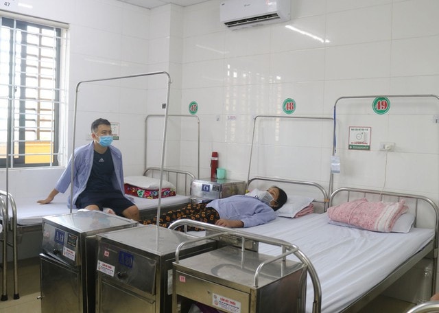 Hà Tĩnh chủ động bảo vệ người bệnh trong mùa nắng nóng- Ảnh 5. Hà Tĩnh chủ động bảo vệ người bệnh trong mùa nắng nóng- Ảnh 5.
