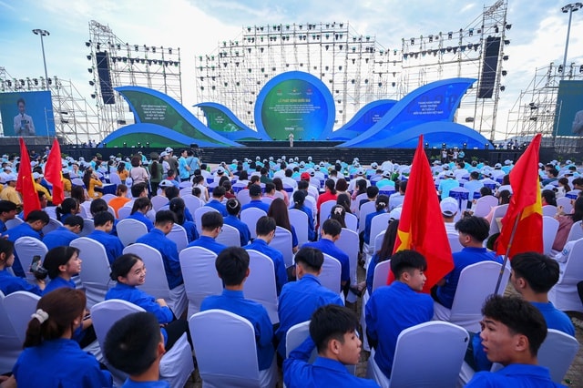 Lễ phát động quốc gia kêu gọi toàn dân bảo vệ môi trường, xây dựng lối sống xanh từ mỗi gia đình- Ảnh 2. Lễ phát động quốc gia kêu gọi toàn dân bảo vệ môi trường, xây dựng lối sống xanh từ mỗi gia đình- Ảnh 2.