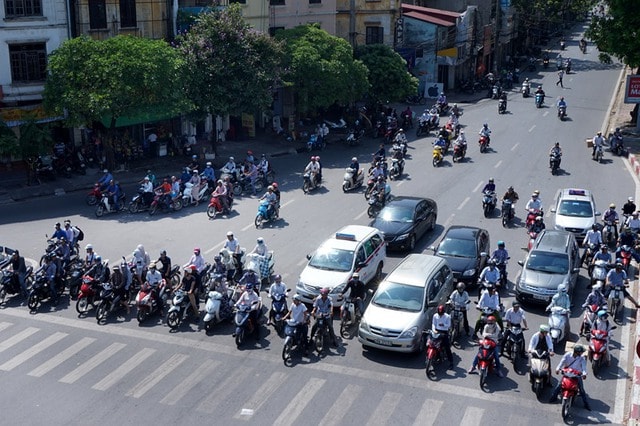 Ngày mai Bắc Bộ và Trung Bộ vẫn nắng nóng gay gắt trên 39 độ- Ảnh 1.