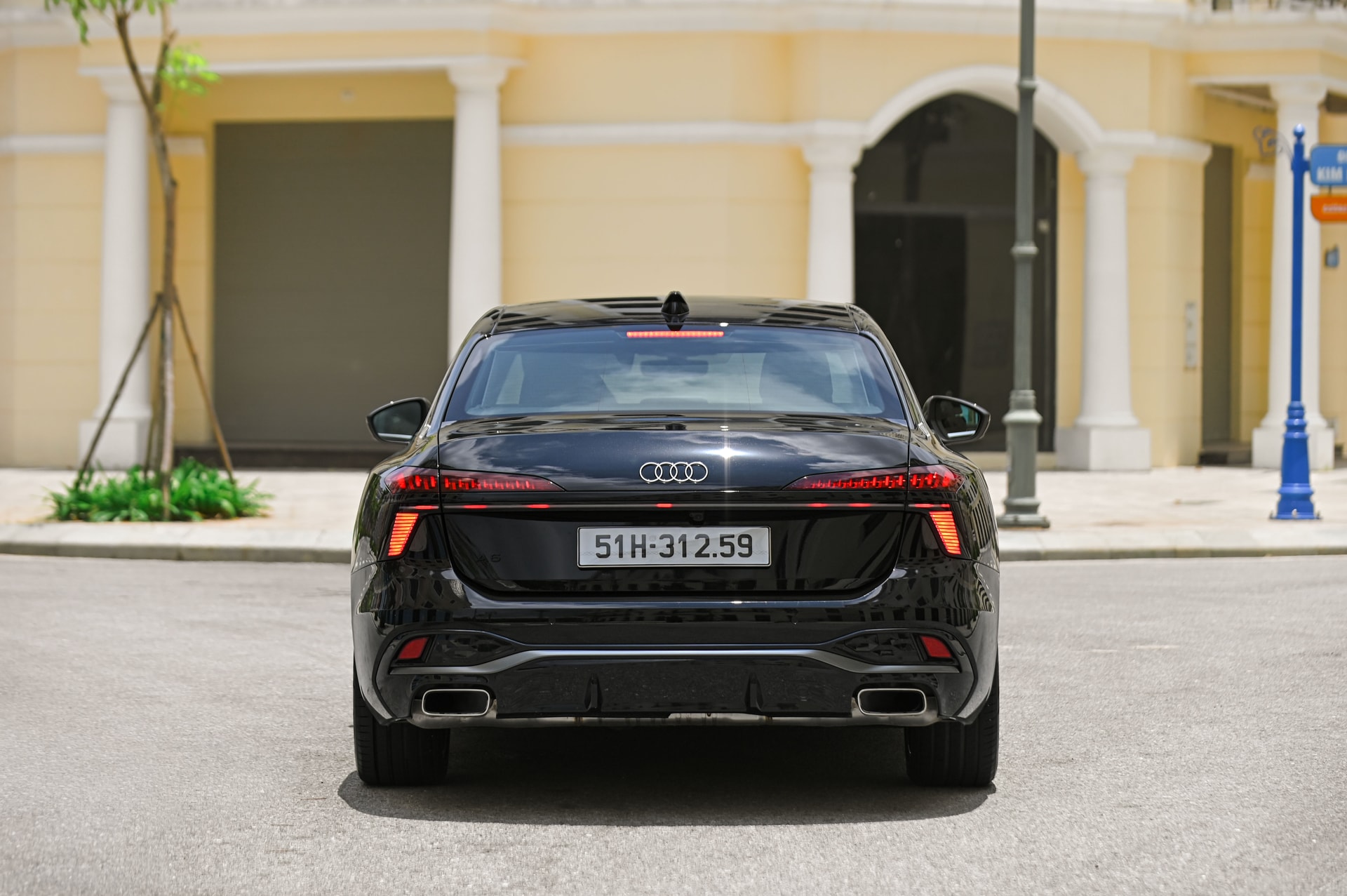 Cận cảnh Audi A6 S Line 2026: Đột phá công nghệ hiển thị và không gian số hóa - 4