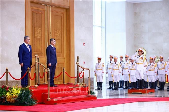 Thủ tướng Lê Minh Hưng chủ trì lễ đón chính thức Thủ tướng Campuchia- Ảnh 4. Thủ tướng Lê Minh Hưng chủ trì lễ đón chính thức Thủ tướng Campuchia- Ảnh 4.