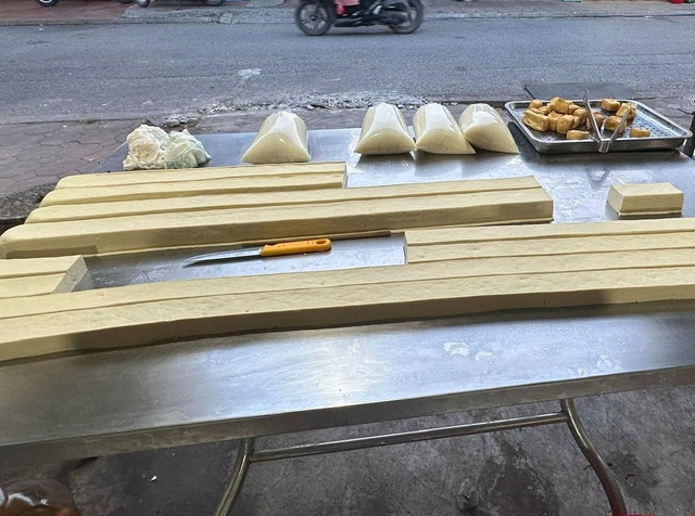 Rau xanh, đậu phụ tăng giá trong những ngày nắng nóng- Ảnh 2.