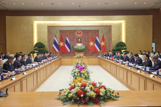 Thủ tướng Lê Minh Hưng hội đàm với Thủ tướng Thái Lan Anutin Charnvirakul- Ảnh 1. Thủ tướng Lê Minh Hưng hội đàm với Thủ tướng Thái Lan Anutin Charnvirakul- Ảnh 1.