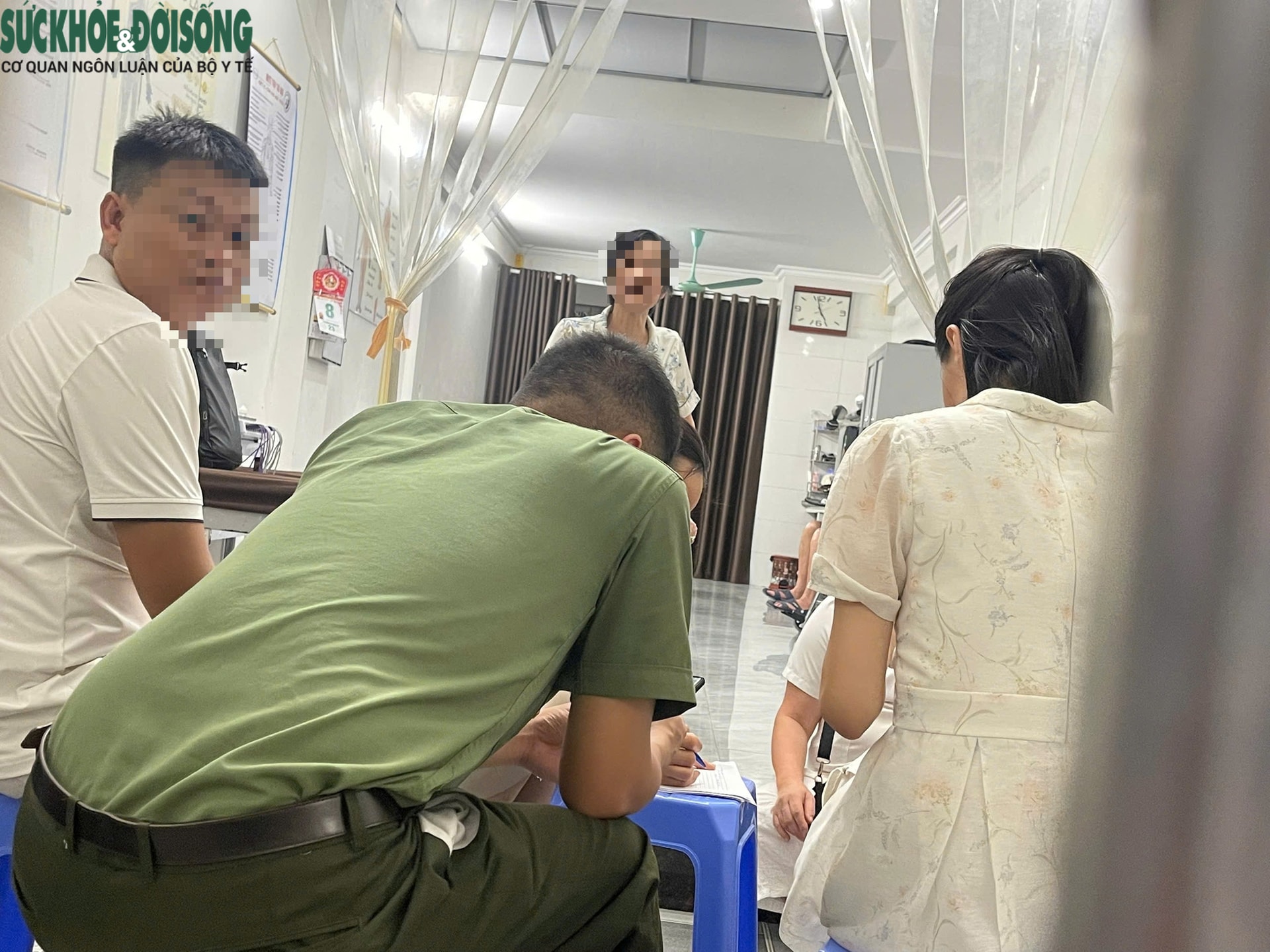 Công an xuất hiện tại cơ sở phục hồi sau tai biến Tâm Y Đức Hồng Cầu- Ảnh 1. Công an xuất hiện tại cơ sở phục hồi sau tai biến Tâm Y Đức Hồng Cầu- Ảnh 1.