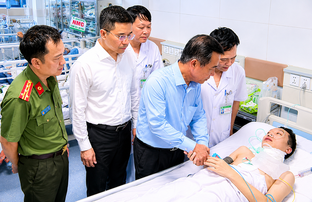 Trung tá Công an bị đâm trọng thương khi vây bắt đối tượng nghiện ma túy- Ảnh 3. Trung tá Công an bị đâm trọng thương khi vây bắt đối tượng nghiện ma túy- Ảnh 3.