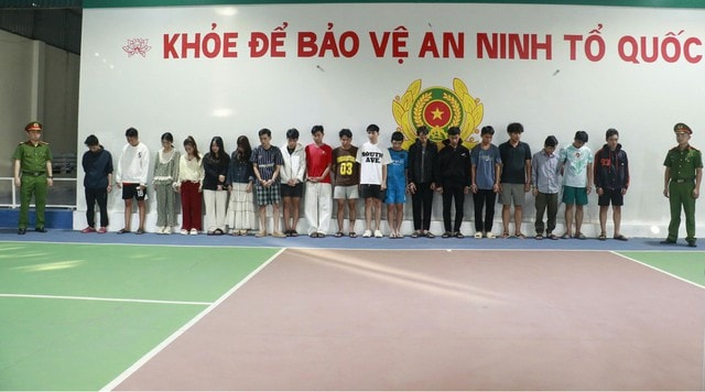 Triệt phá đường dây đánh bạc, rửa tiền trên mạng, bắt giữ hàng chục đối tượng- Ảnh 4.