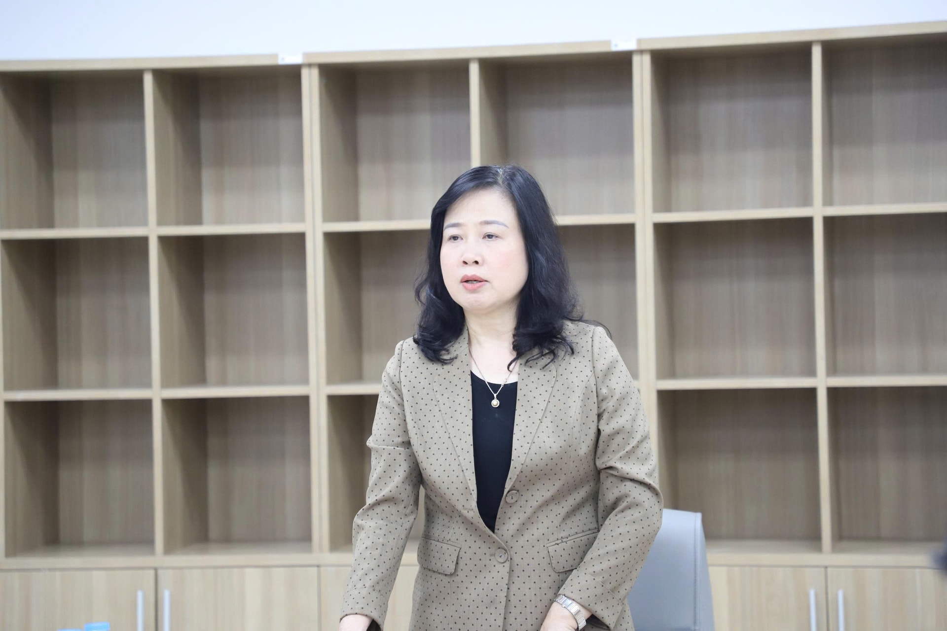 Bộ trưởng Đào Hồng Lan: Quyết tâm đưa Cơ sở 2 Bệnh viện Bạch Mai vào hoạt động cuối tháng 6- Ảnh 6. Bộ trưởng Đào Hồng Lan: Quyết tâm đưa Cơ sở 2 Bệnh viện Bạch Mai vào hoạt động cuối tháng 6- Ảnh 6.