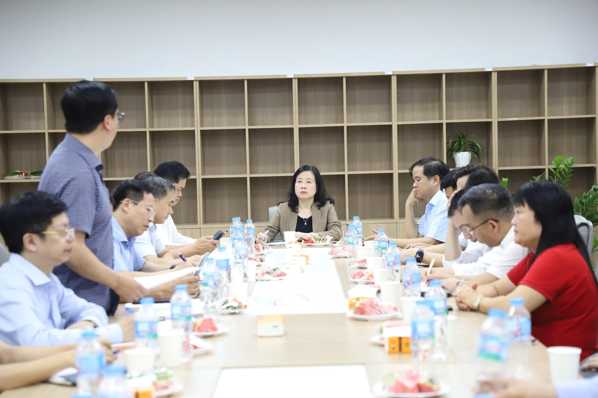 Bộ trưởng Đào Hồng Lan: Quyết tâm đưa Cơ sở 2 Bệnh viện Bạch Mai vào hoạt động cuối tháng 6- Ảnh 11. Bộ trưởng Đào Hồng Lan: Quyết tâm đưa Cơ sở 2 Bệnh viện Bạch Mai vào hoạt động cuối tháng 6- Ảnh 11.