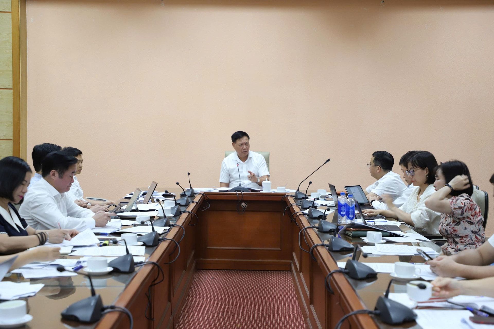 Thúc đẩy tiến độ, hoàn thiện 2 Thông tư về hoạt động chuyên môn và thiết bị của Trạm Y tế- Ảnh 9.