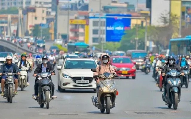 Chi tiết đợt nắng nóng diện rộng sắp bao phủ miền Bắc- Ảnh 1. Chi tiết đợt nắng nóng diện rộng sắp bao phủ miền Bắc- Ảnh 1.