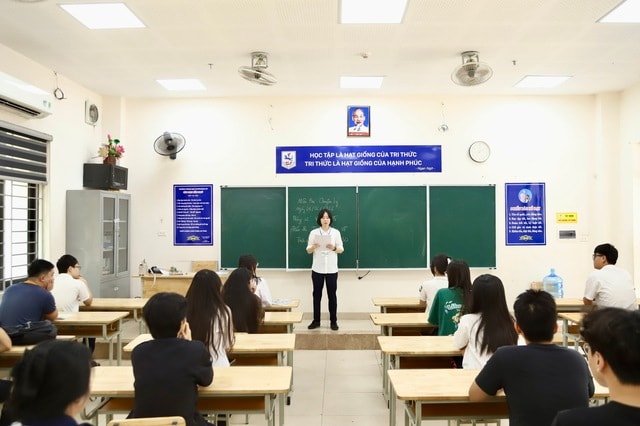 Gần 15.000 thí sinh vắng mặt trong ngày làm thủ tục dự thi tốt nghiệp THPT 2026- Ảnh 1.