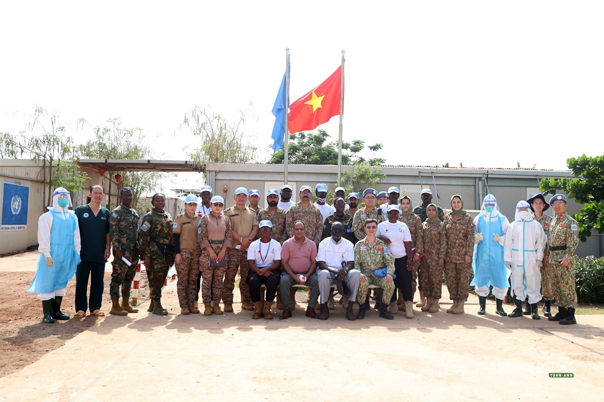 Bệnh viện Dã chiến 2.7 Việt Nam diễn tập ứng phó nguy cơ dịch Ebola tại Nam Sudan - Ảnh 6. Bệnh viện Dã chiến 2.7 Việt Nam diễn tập ứng phó nguy cơ dịch Ebola tại Nam Sudan - Ảnh 6.