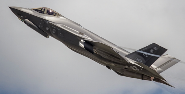 Iran tung đòn tên lửa nhắm thẳng nơi trú ẩn của F-35 Mỹ- Ảnh 1. Iran tung đòn tên lửa nhắm thẳng nơi trú ẩn của F-35 Mỹ- Ảnh 1.