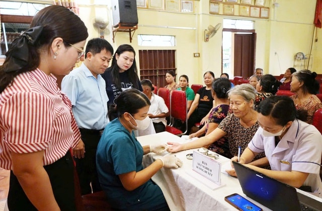 Hà Tĩnh chủ động phát hiện sớm bệnh không lây nhiễm cho người dân- Ảnh 2. Hà Tĩnh chủ động phát hiện sớm bệnh không lây nhiễm cho người dân- Ảnh 2.