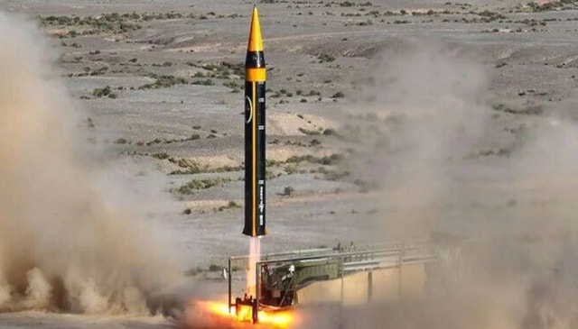 Lý do Iran phát triển tên lửa thay vì máy bay chiến đấu- Ảnh 1. Lý do Iran phát triển tên lửa thay vì máy bay chiến đấu- Ảnh 1.