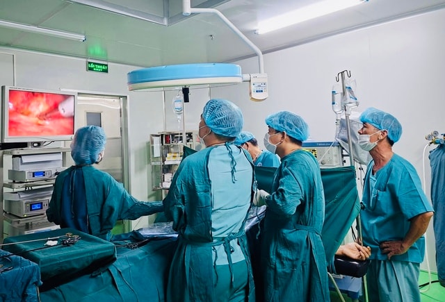Cứu sống nam bệnh nhân bị thủng dạ dày- Ảnh 1. Cứu sống nam bệnh nhân bị thủng dạ dày- Ảnh 1.