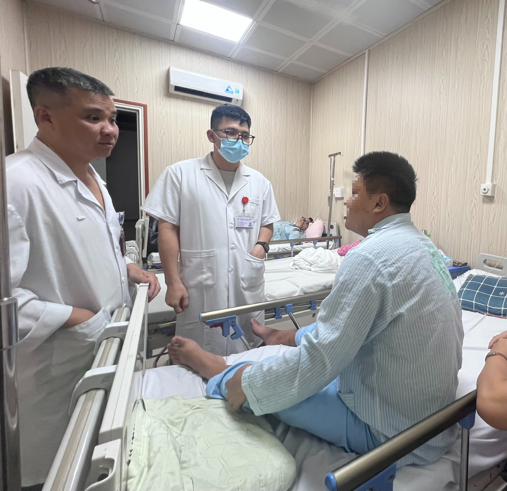 Cơ sở y tế - tuyến đầu trong thực thi chính sách phòng, chống tác hại của thuốc lá - Ảnh 1.
