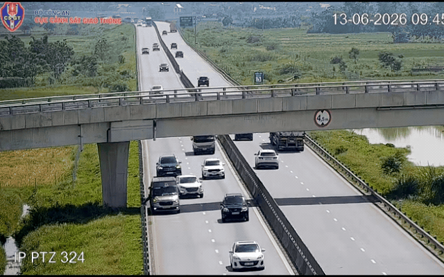 Tài xế mất 13 triệu đồng, trừ 6 điểm GPLX vì Tài xế mất 13 triệu đồng, trừ 6 điểm GPLX vì
