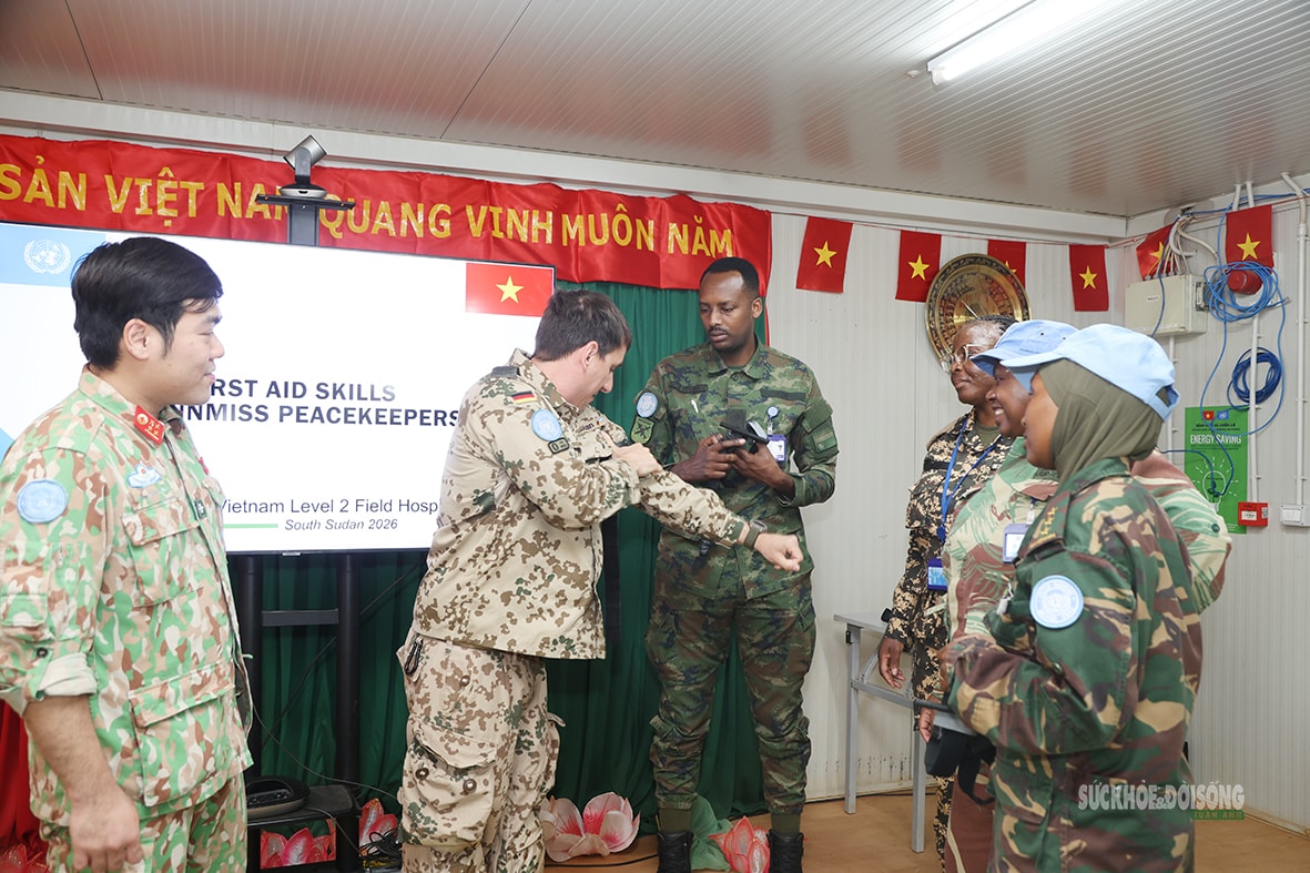 Bệnh viện Dã chiến cấp 2 số 7 nâng cao kỹ năng cấp cứu cho lực lượng gìn giữ hòa bình 2026 - Ảnh 2. Bệnh viện Dã chiến cấp 2 số 7 nâng cao kỹ năng cấp cứu cho lực lượng gìn giữ hòa bình 2026 - Ảnh 2.