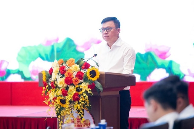 Chủ tịch Quốc hội và Thủ tướng Chính phủ gặp mặt Lãnh đạo các cơ quan báo chí- Ảnh 5. Chủ tịch Quốc hội và Thủ tướng Chính phủ gặp mặt Lãnh đạo các cơ quan báo chí- Ảnh 5.