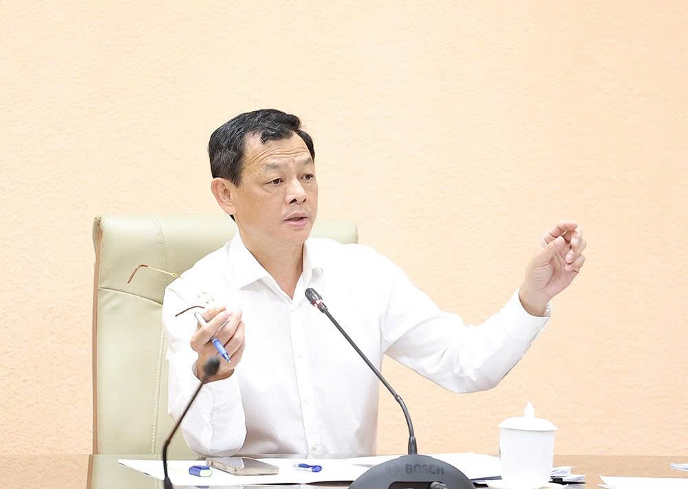 Thứ trưởng Nguyễn Tri Thức yêu cầu đẩy nhanh tiến độ triển khai bệnh án điện tử và cơ sở dữ liệu y tế- Ảnh 1.