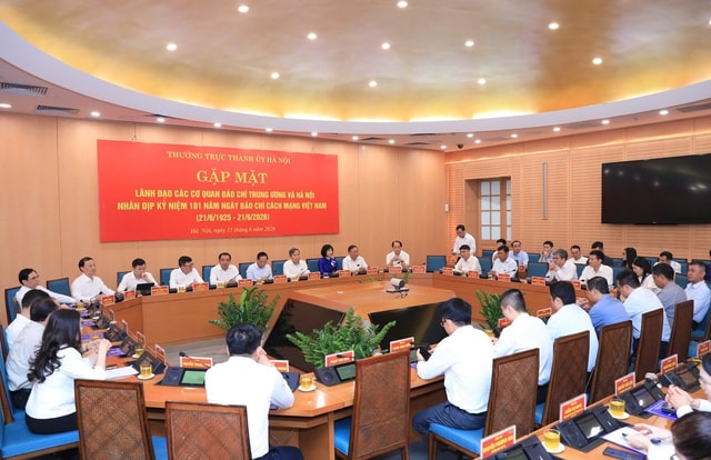 Hà Nội gặp mặt lãnh đạo các cơ quan báo chí nhân 101 năm Ngày Báo chí Cách mạng Việt Nam- Ảnh 3. Hà Nội gặp mặt lãnh đạo các cơ quan báo chí nhân 101 năm Ngày Báo chí Cách mạng Việt Nam- Ảnh 3.