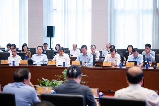 Quan điểm lập pháp nhiệm kỳ Quốc hội khóa XVI: Chấm dứt tư duy 'không quản được thì cấm'- Ảnh 4. Quan điểm lập pháp nhiệm kỳ Quốc hội khóa XVI: Chấm dứt tư duy 'không quản được thì cấm'- Ảnh 4.
