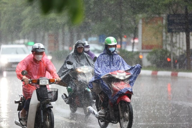 Miền Bắc mưa lớn diện rộng, cảnh báo ngập úng nhiều khu vực- Ảnh 1. Miền Bắc mưa lớn diện rộng, cảnh báo ngập úng nhiều khu vực- Ảnh 1.