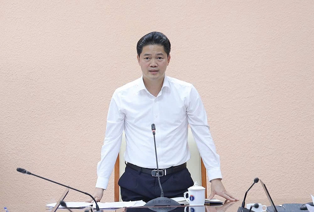 Thứ trưởng Vũ Mạnh Hà: Chính sách về y dược cổ truyền phải vừa quản lý chặt chẽ, vừa tạo động lực phát triển- Ảnh 1. Thứ trưởng Vũ Mạnh Hà: Chính sách về y dược cổ truyền phải vừa quản lý chặt chẽ, vừa tạo động lực phát triển- Ảnh 1.