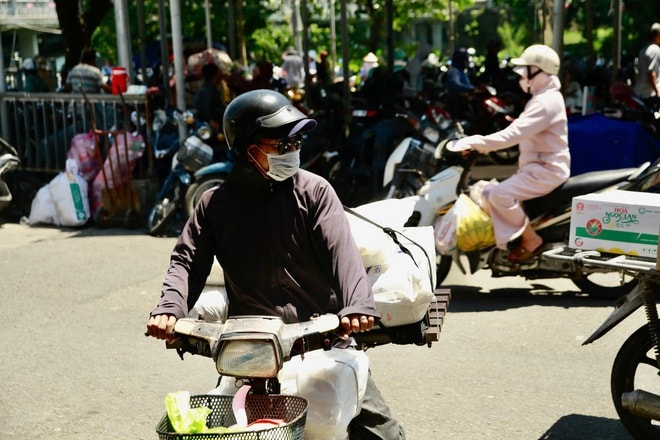 Bảo vệ sức khỏe mùa nắng nóng (1): Cảnh giác với sốc nhiệt và đột quỵ- Ảnh 2. Bảo vệ sức khỏe mùa nắng nóng (1): Cảnh giác với sốc nhiệt và đột quỵ- Ảnh 2.