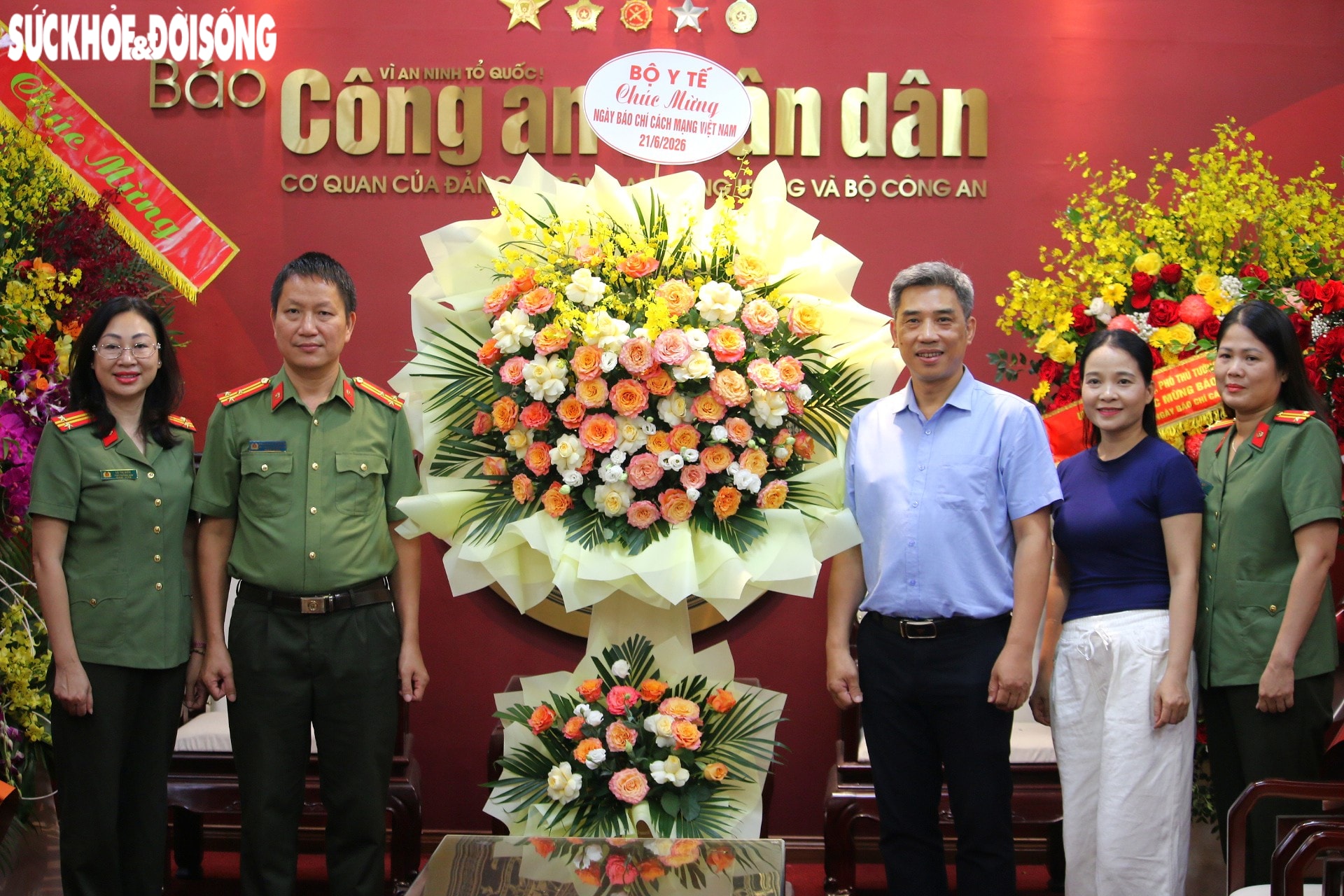 Bộ Y tế chúc mừng Báo Đại Đoàn Kết và Báo Công an Nhân dân nhân Kỷ niệm 101 năm Ngày Báo chí Cách mạng Việt Nam- Ảnh 2.