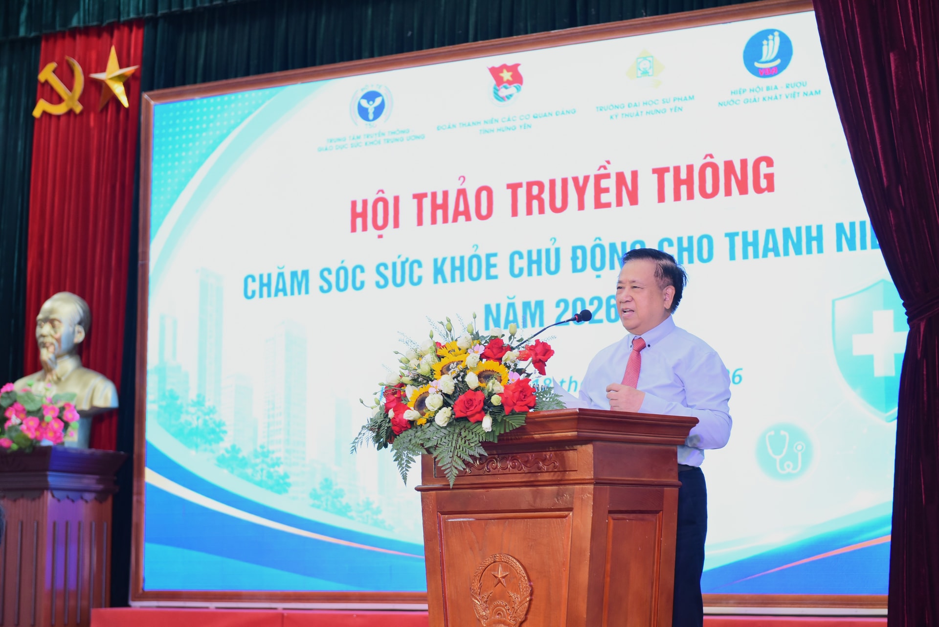 Thanh niên cần trở thành lực lượng tiên phong trong chăm sóc sức khỏe chủ động- Ảnh 3. Thanh niên cần trở thành lực lượng tiên phong trong chăm sóc sức khỏe chủ động- Ảnh 3.