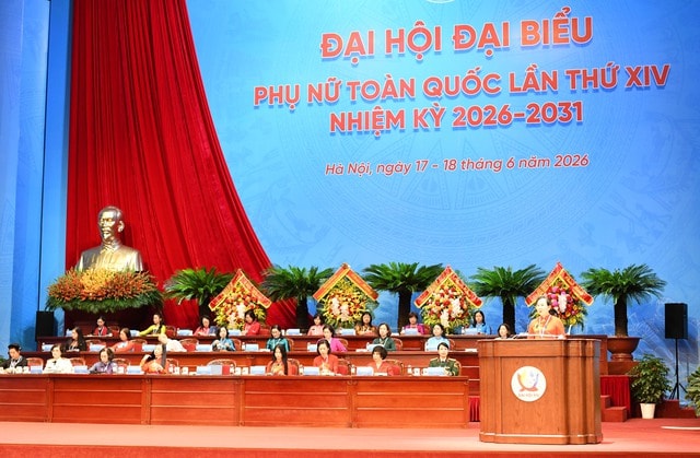 Chủ tịch Quốc hội Trần Thanh Mẫn dự Đại hội đại biểu Phụ nữ toàn quốc- Ảnh 8. Chủ tịch Quốc hội Trần Thanh Mẫn dự Đại hội đại biểu Phụ nữ toàn quốc- Ảnh 8.