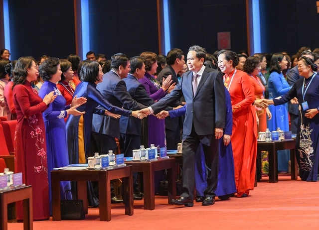 Chủ tịch Quốc hội Trần Thanh Mẫn dự Đại hội đại biểu Phụ nữ toàn quốc- Ảnh 2. Chủ tịch Quốc hội Trần Thanh Mẫn dự Đại hội đại biểu Phụ nữ toàn quốc- Ảnh 2.