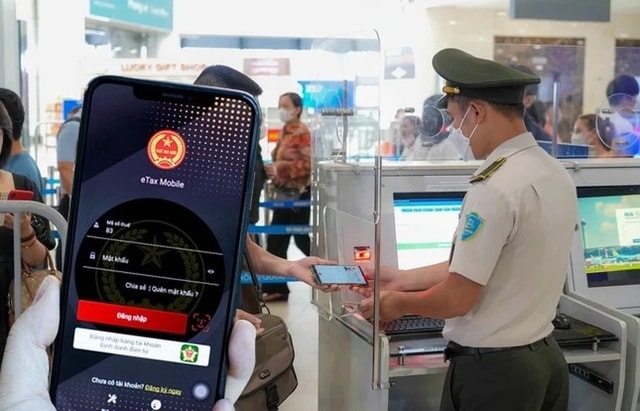 Sau phản ánh nợ thuế vài triệu đồng vẫn bị hoãn xuất cảnh, Phó Thủ tướng chỉ đạo khẩn- Ảnh 1. Sau phản ánh nợ thuế vài triệu đồng vẫn bị hoãn xuất cảnh, Phó Thủ tướng chỉ đạo khẩn- Ảnh 1.