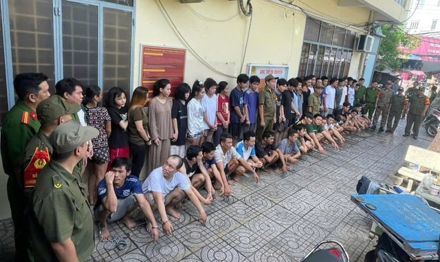 TPHCM: Bóc gỡ đường dây ma túy hoạt động qua mạng xã hội, xử lý 53 đối tượng - Ảnh 1. TPHCM: Bóc gỡ đường dây ma túy hoạt động qua mạng xã hội, xử lý 53 đối tượng - Ảnh 1.